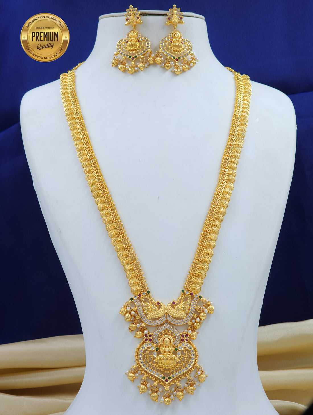 Lakshmi KASULAPERU Long gold finish