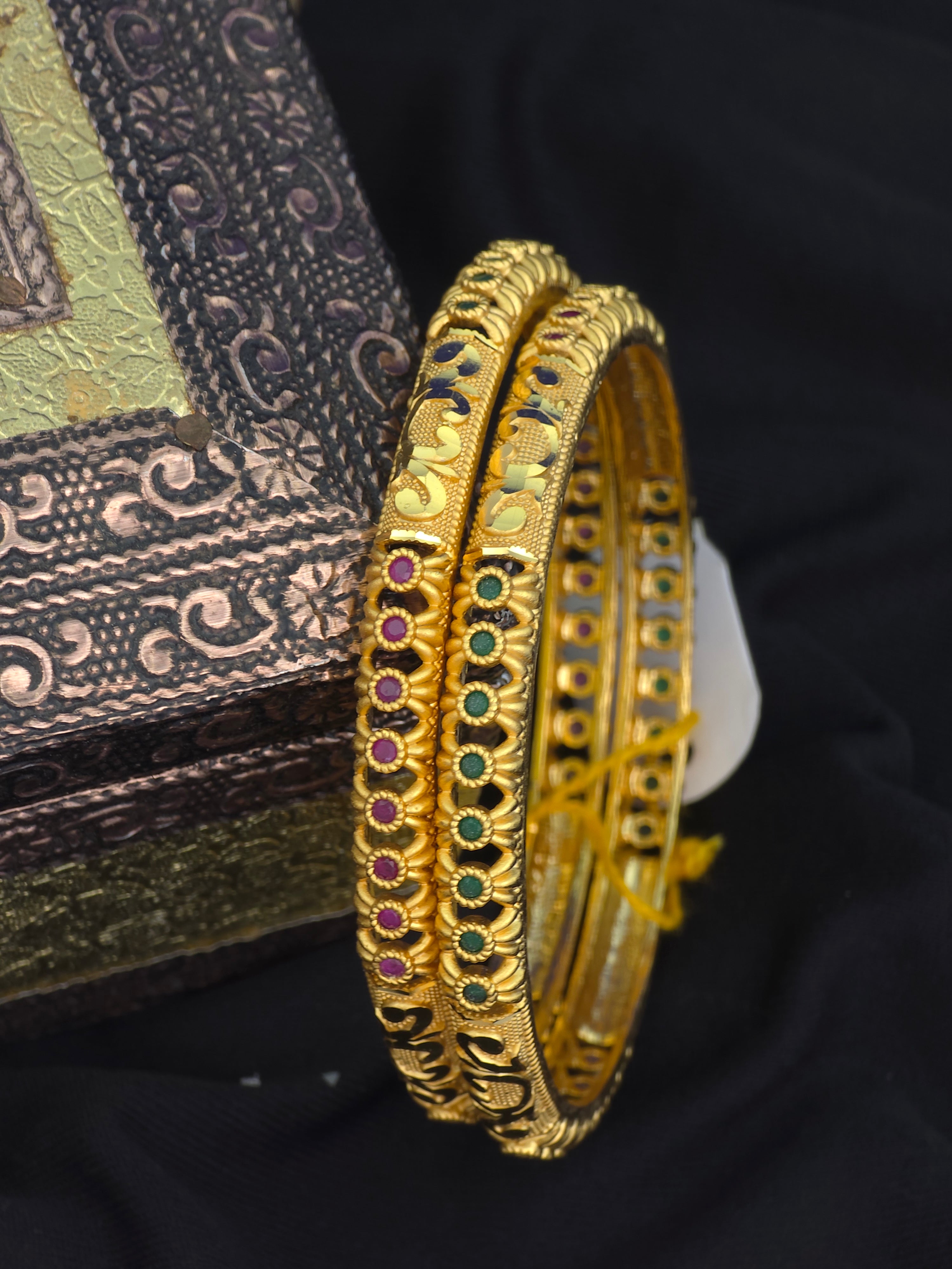 1GM GOLD FORMING BANGLES