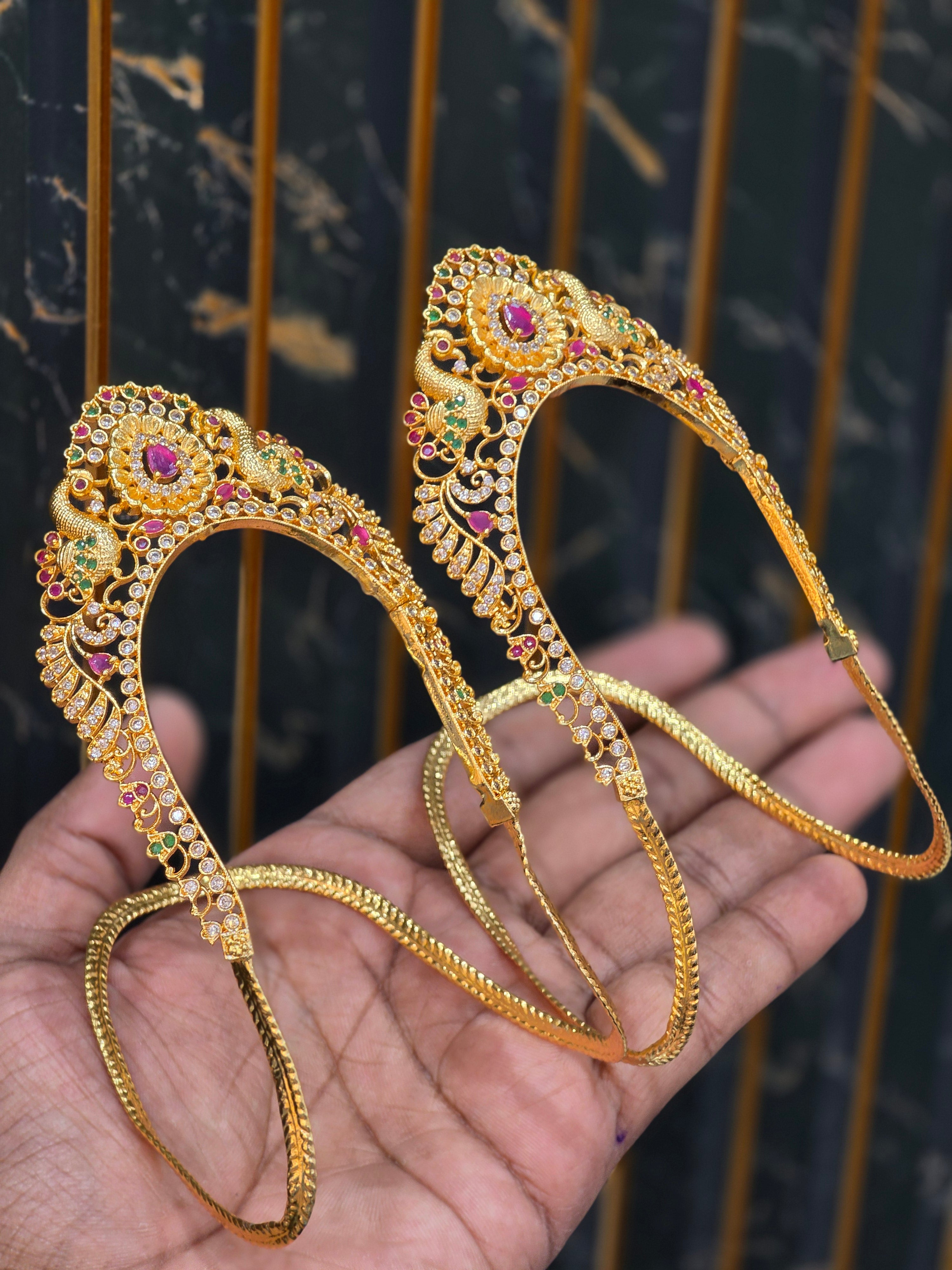 GOLD FINISH ARVANKIE PAIR