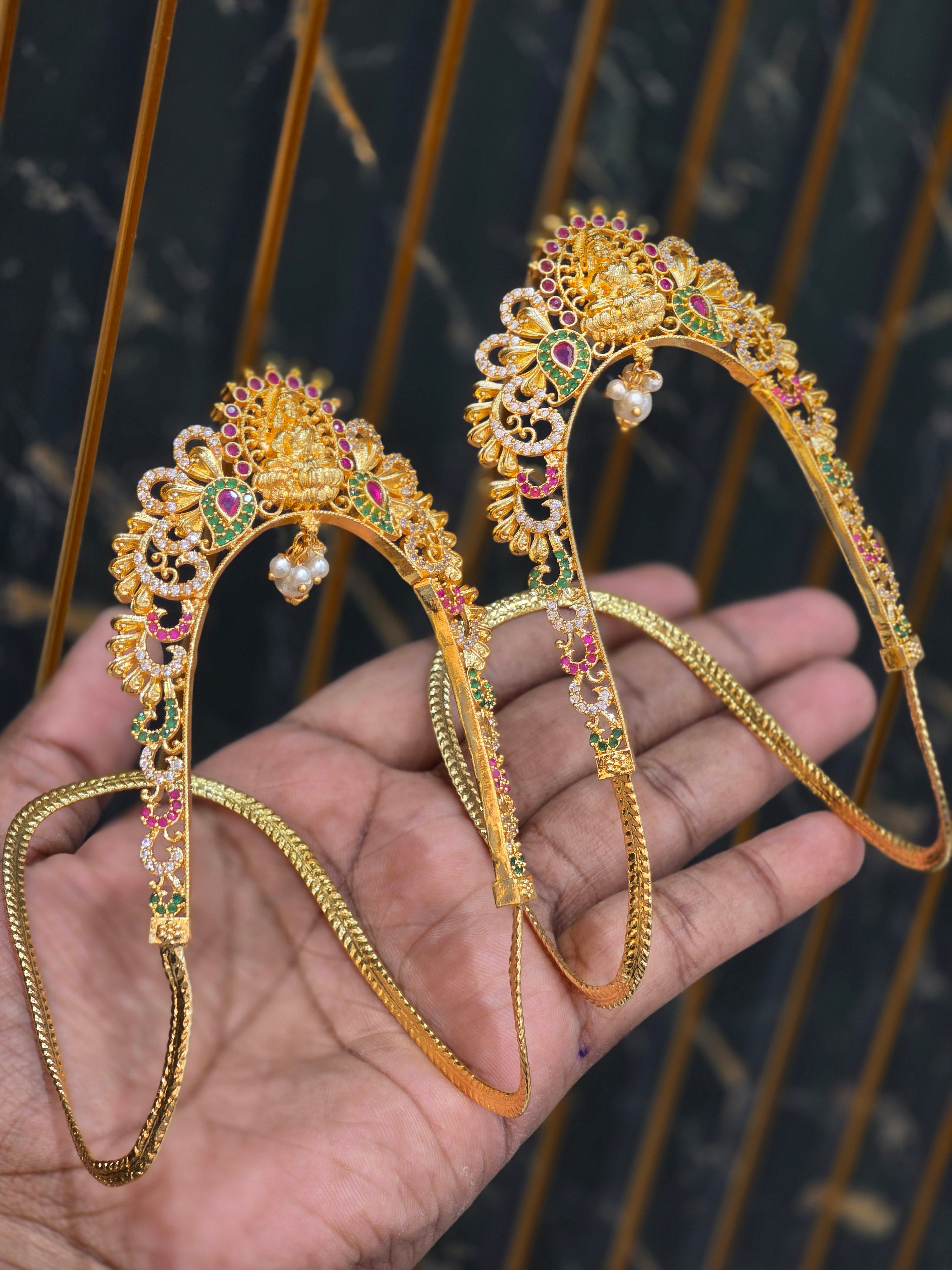 GOLD FINISH ARVANKIE PAIR