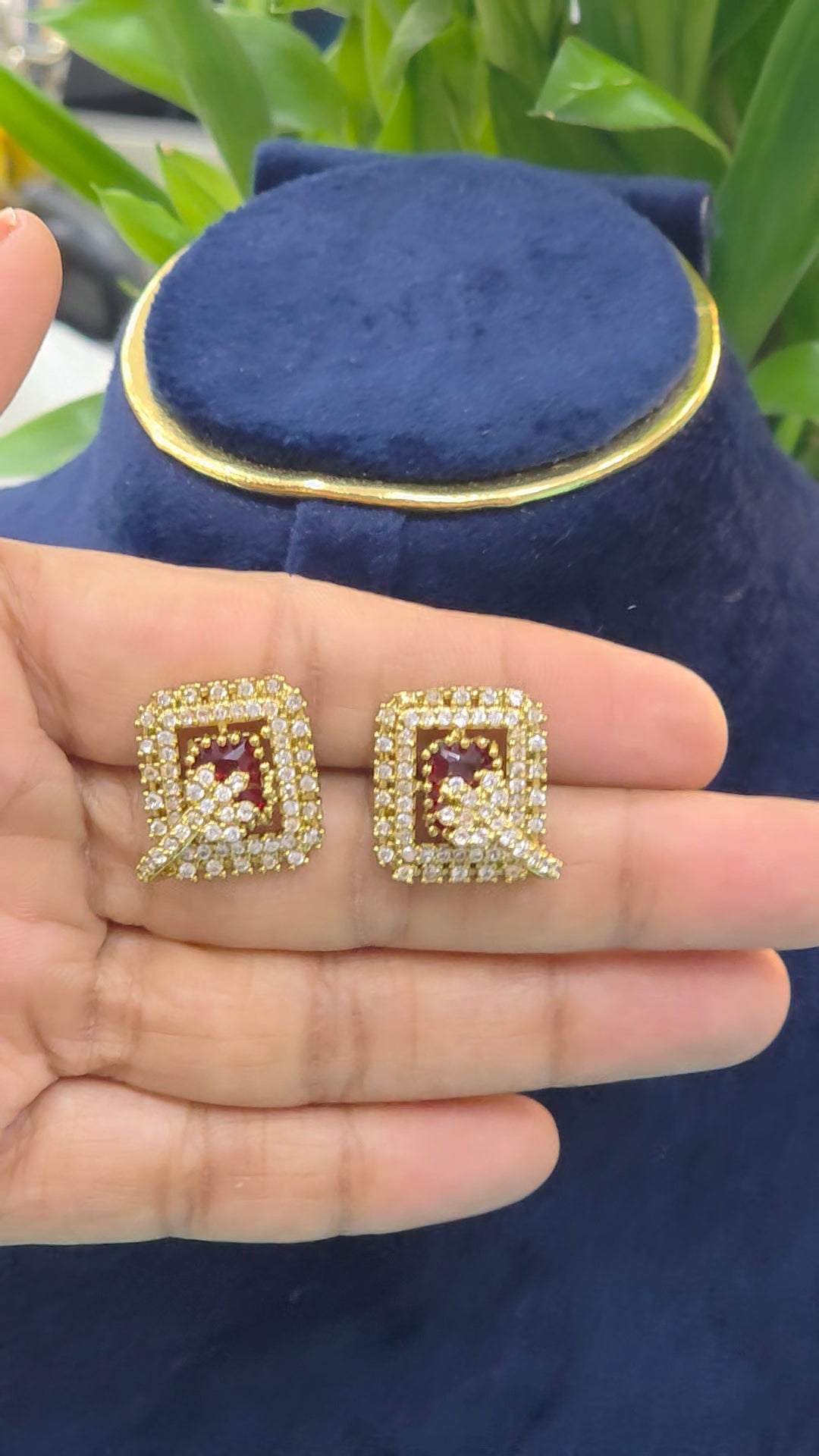 Cz studs push back