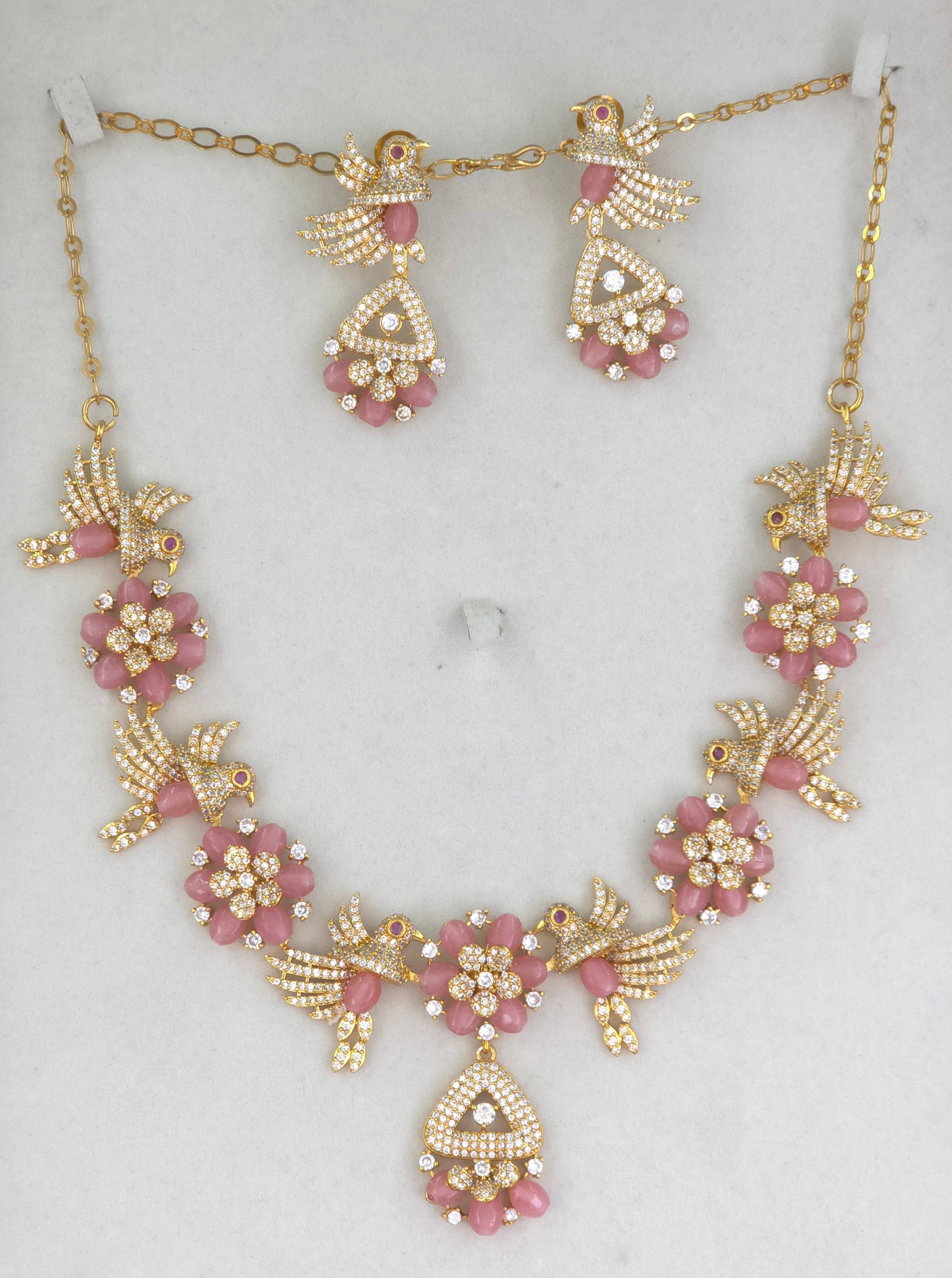 MATT FINISH NECKLACE