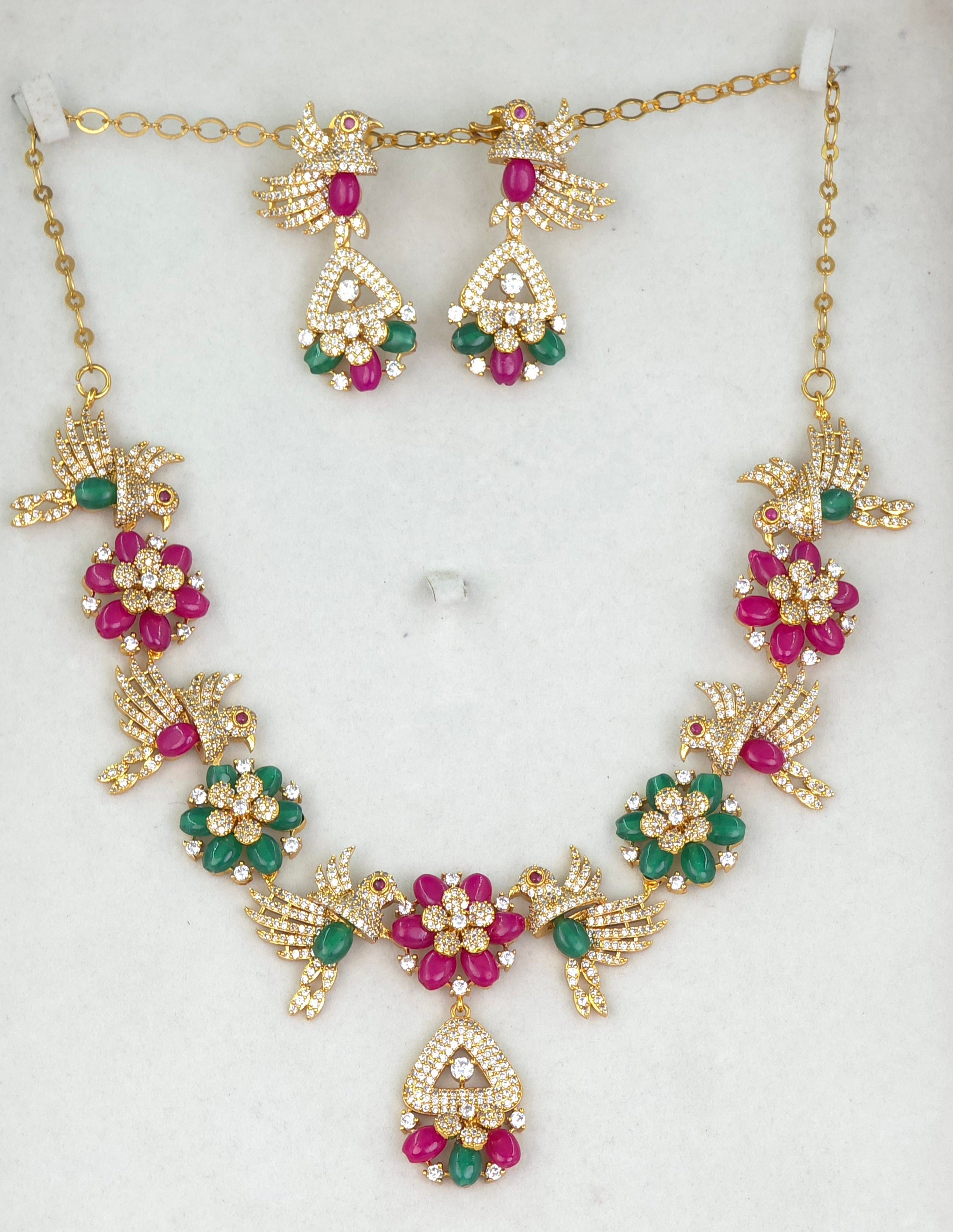 MATT FINISH NECKLACE