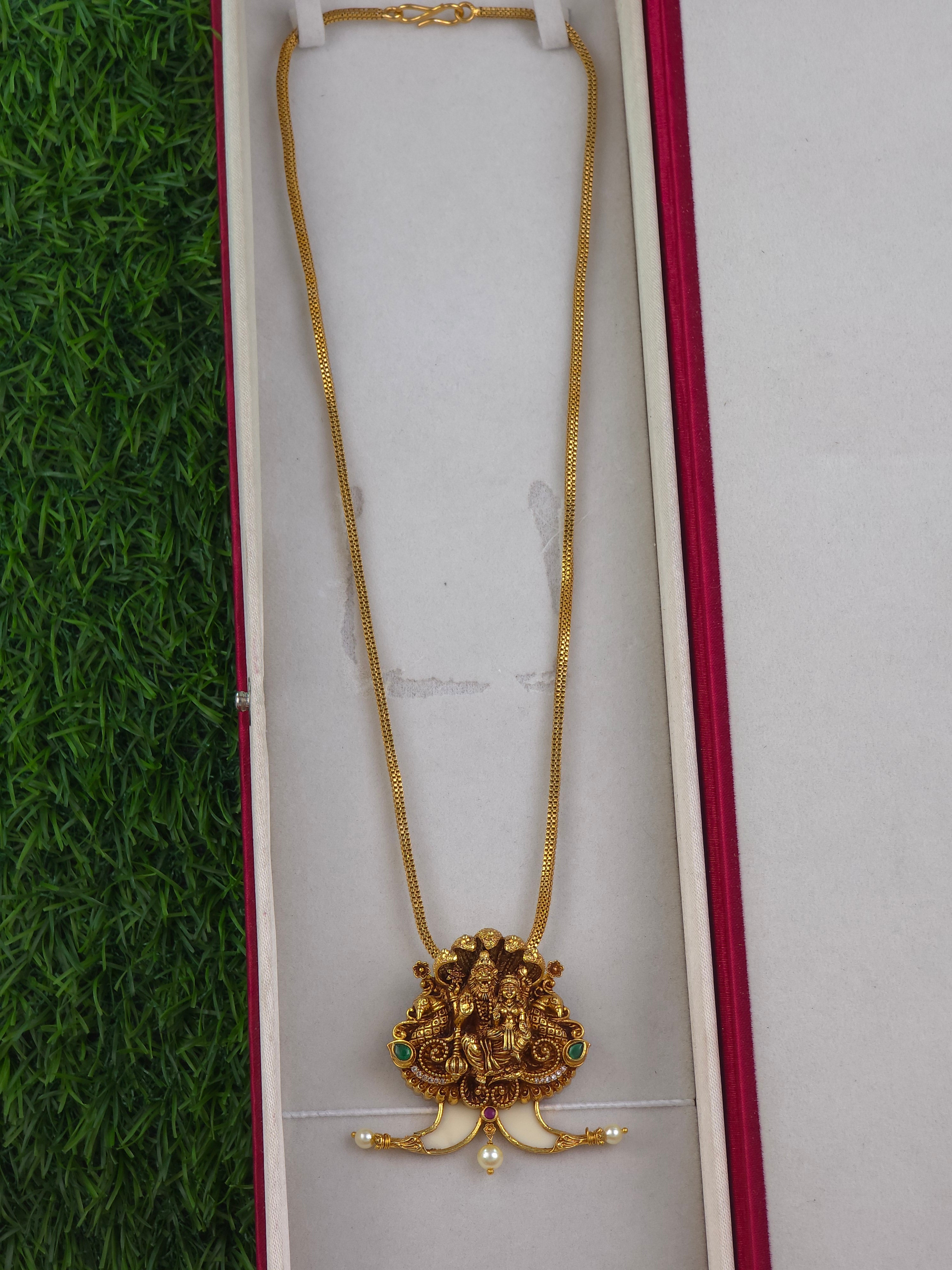 Puligoru pendent with 20 inches chain