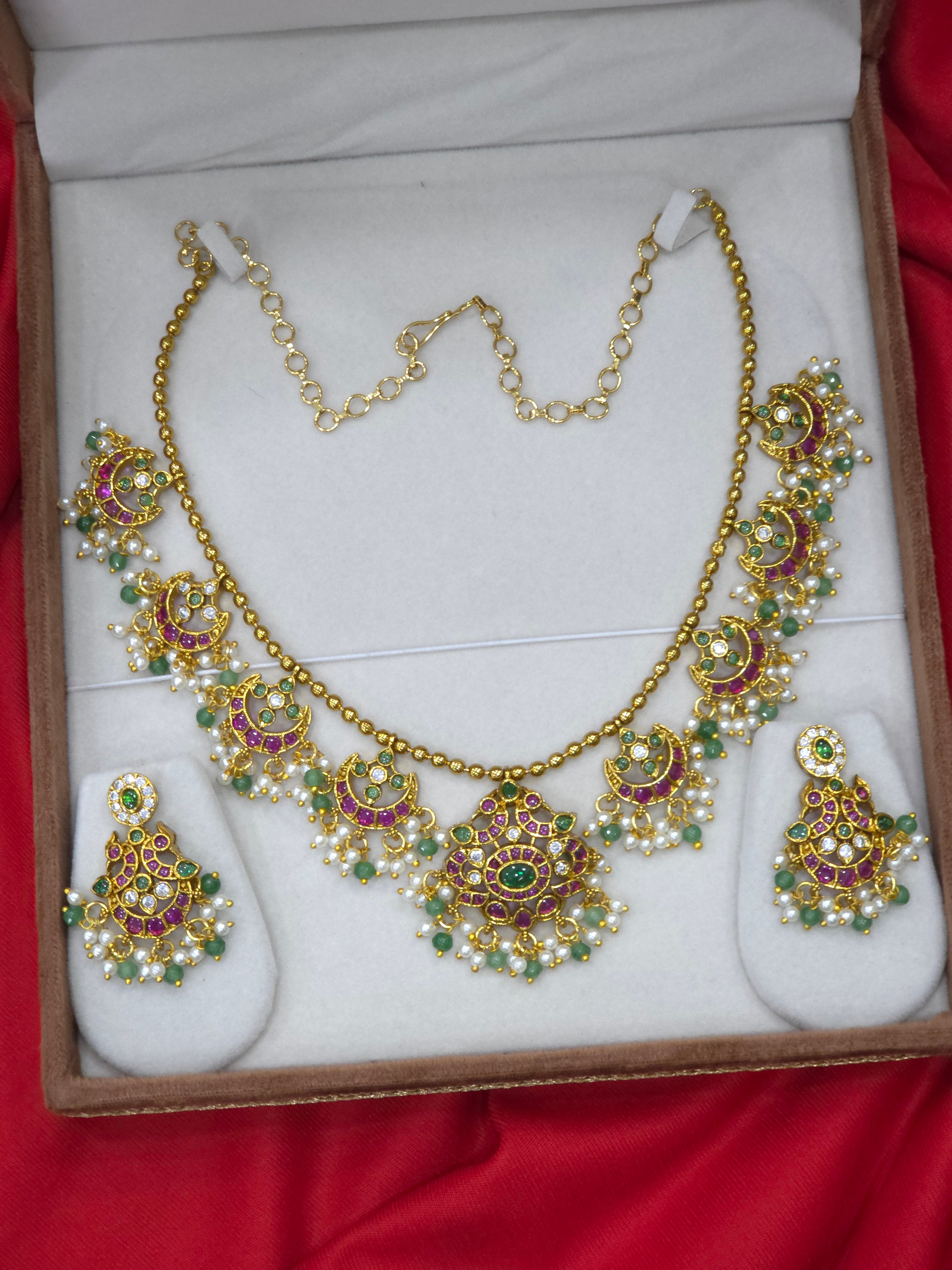 Matt finish necklace