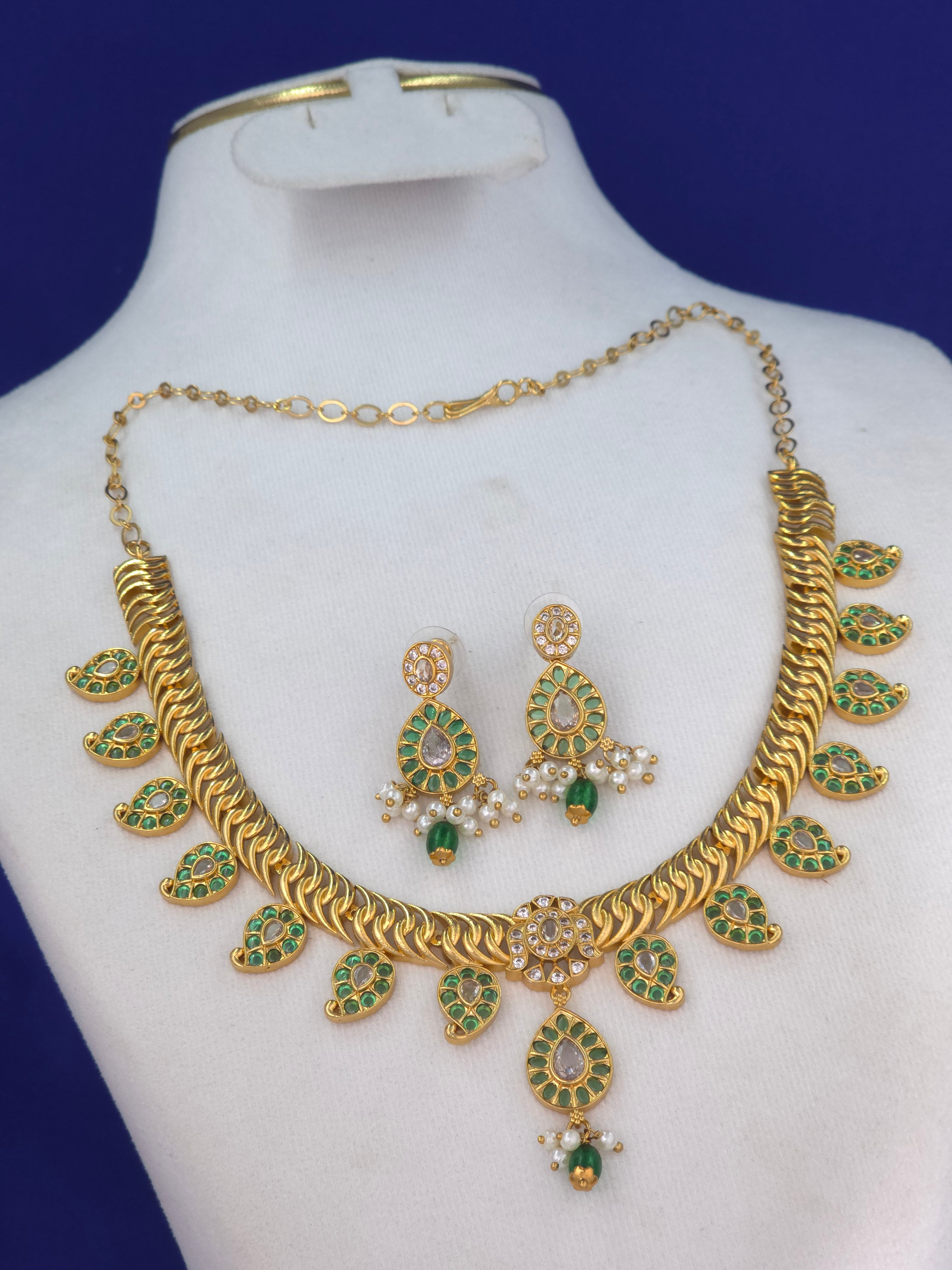 JELLABI necklaces, Matt finish