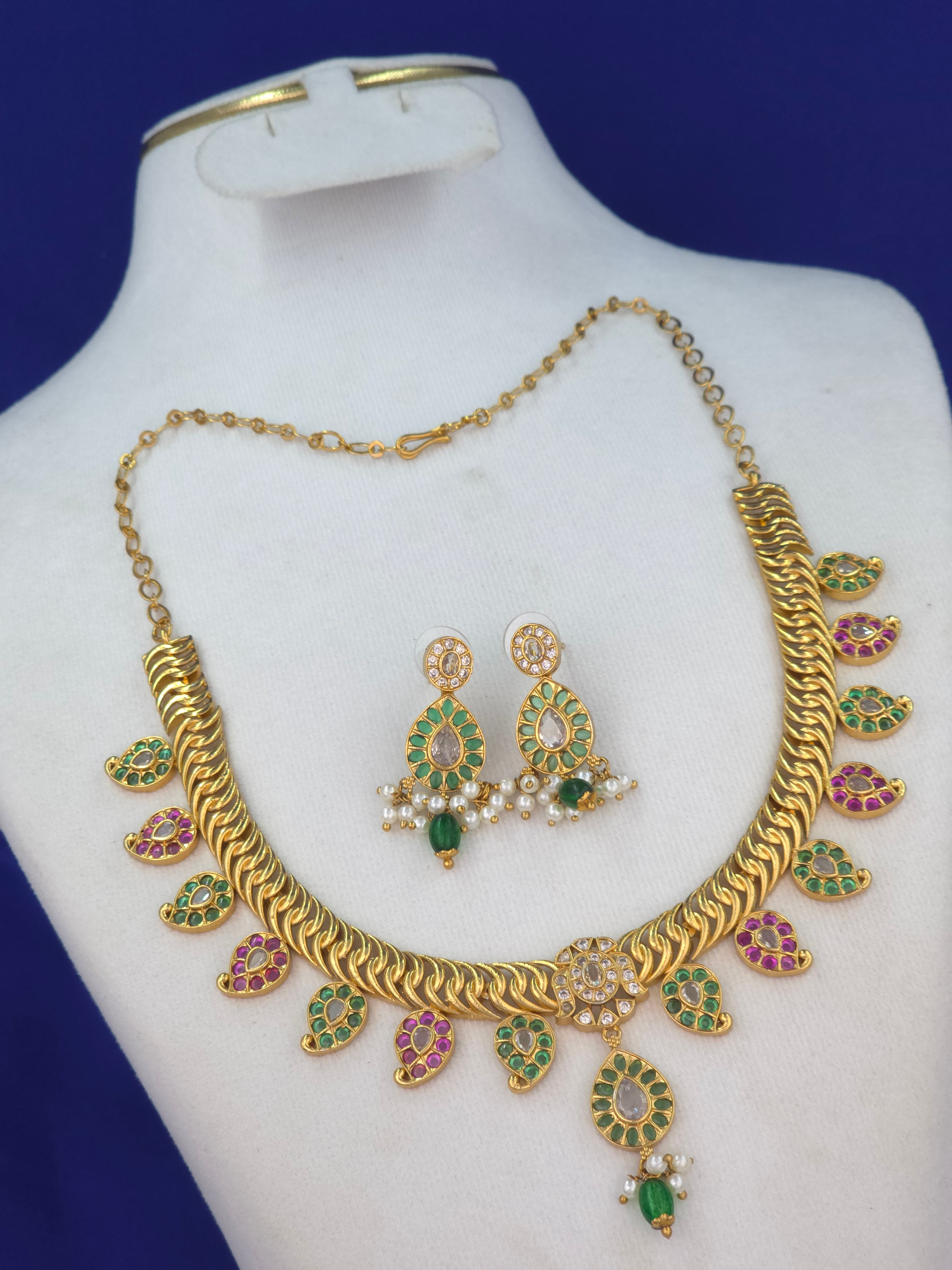 JELLABI necklaces, Matt finish