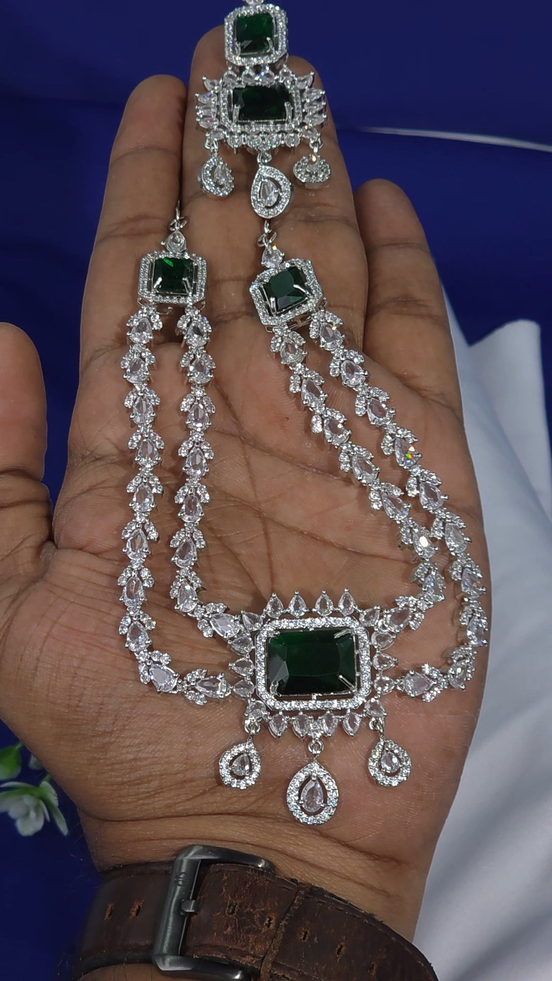 SLIVER FINISH CZ NECKLACE