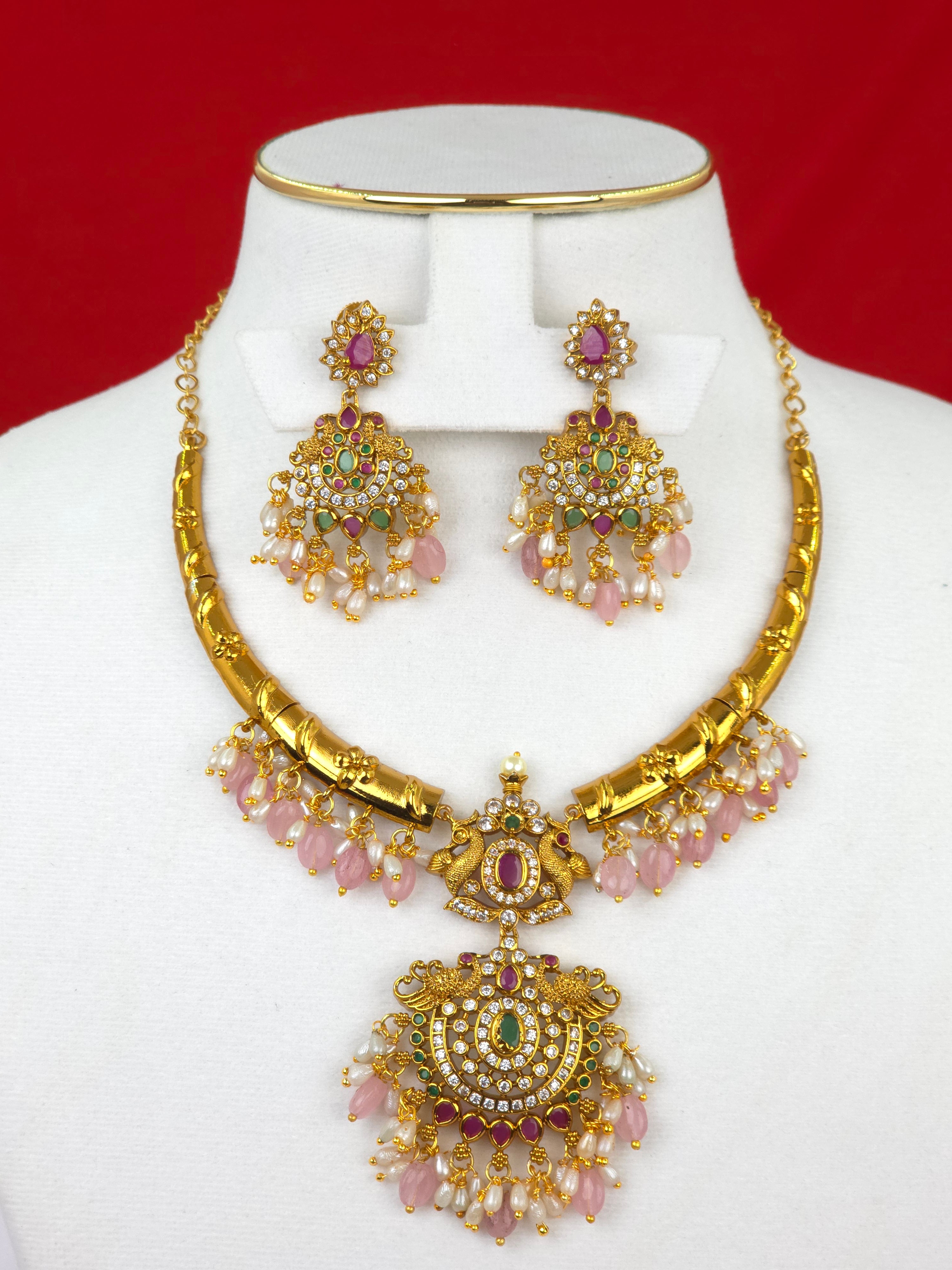 Matt finish kant necklace