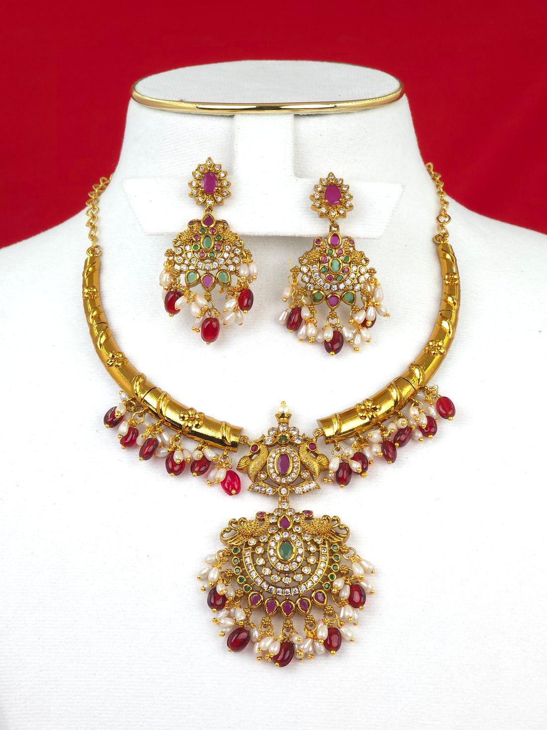 Matt finish kant necklace