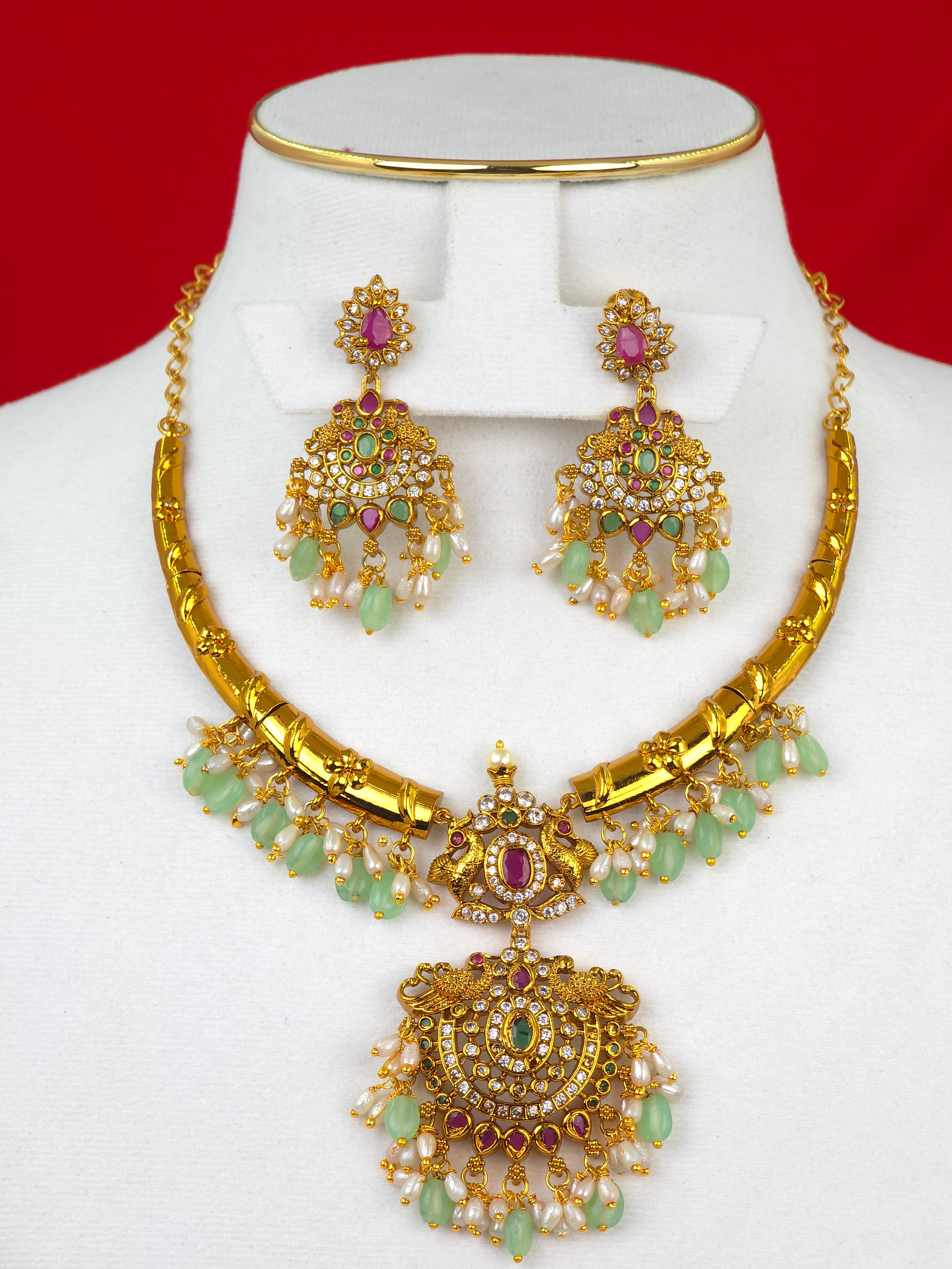 Matt finish kant necklace