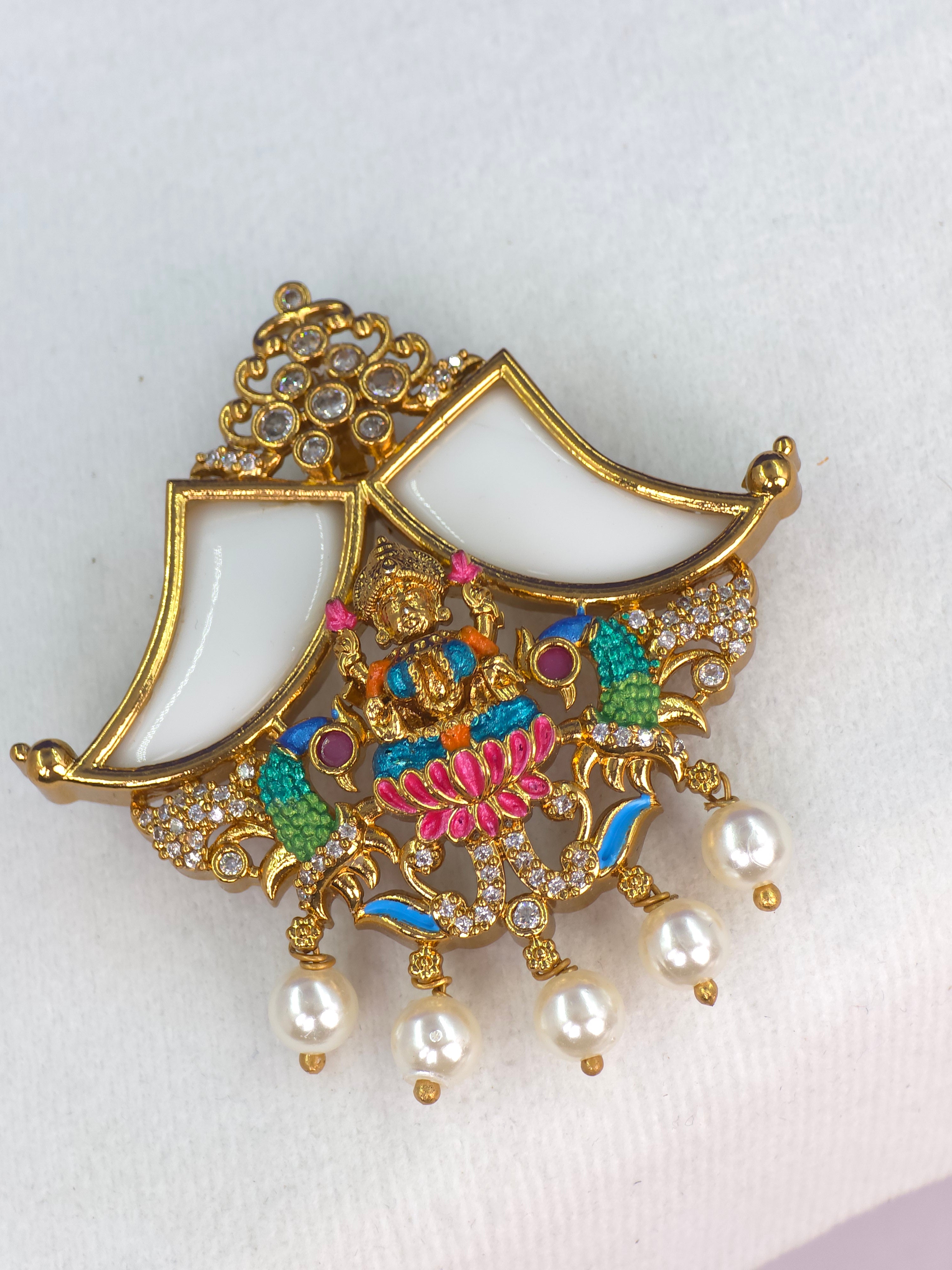 Puligoru pendent back side hook