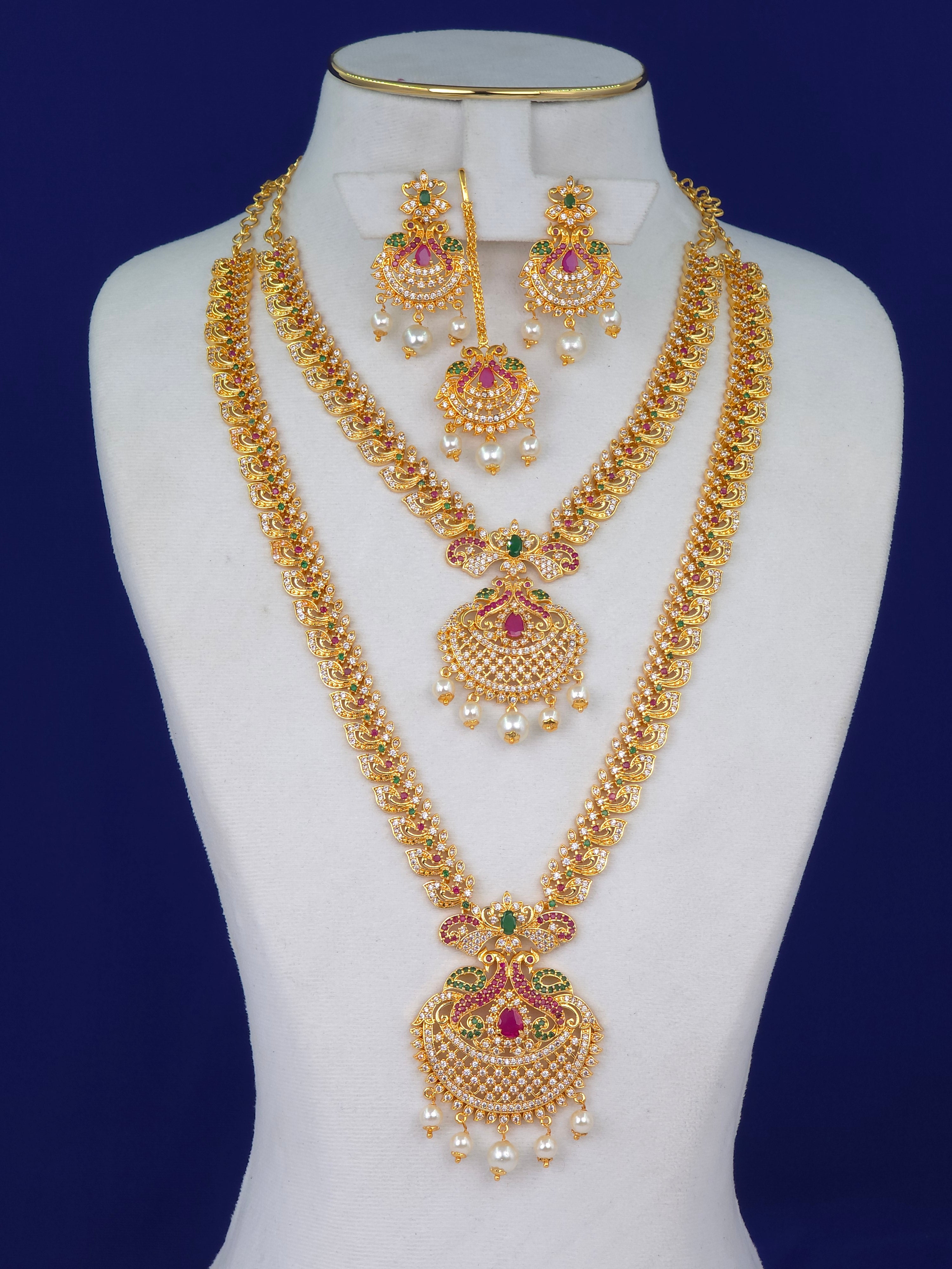 PREMIUM QUALITY 
GOLD FINISH 
STAR CUT CZ STONES 
 COMBO SET